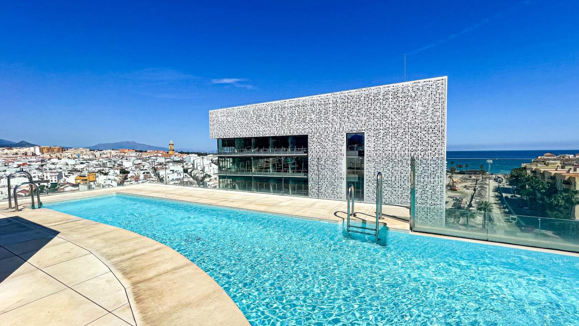 Infinity Estepona Centro Exterior photo